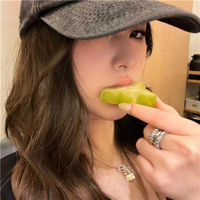 爱丽丝镜中奇遇